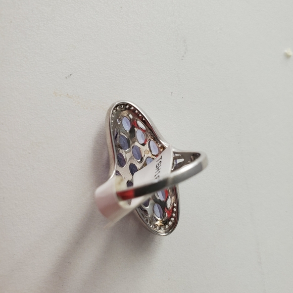 Amethyst and Sterling Silver Cocktail Ring - Picture 6 of 7